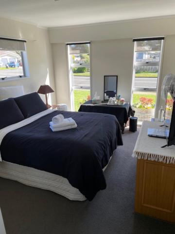 Whitby Pvt Room Pauatahanui Exterior photo